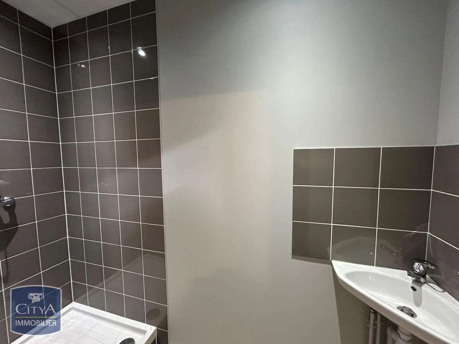 Photo 7 Local Commercial