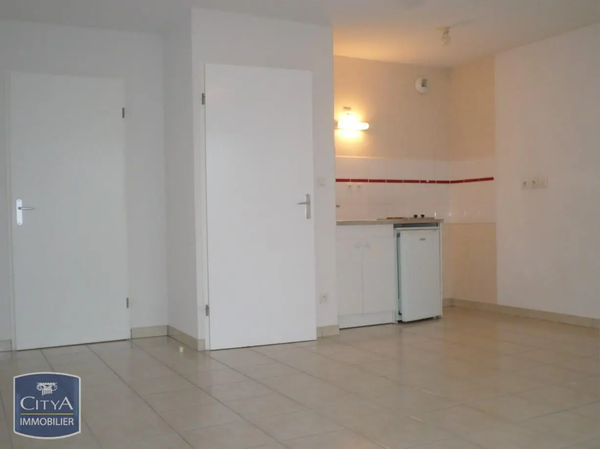 Photo 2 Appartement 1 pièce 32.76m²