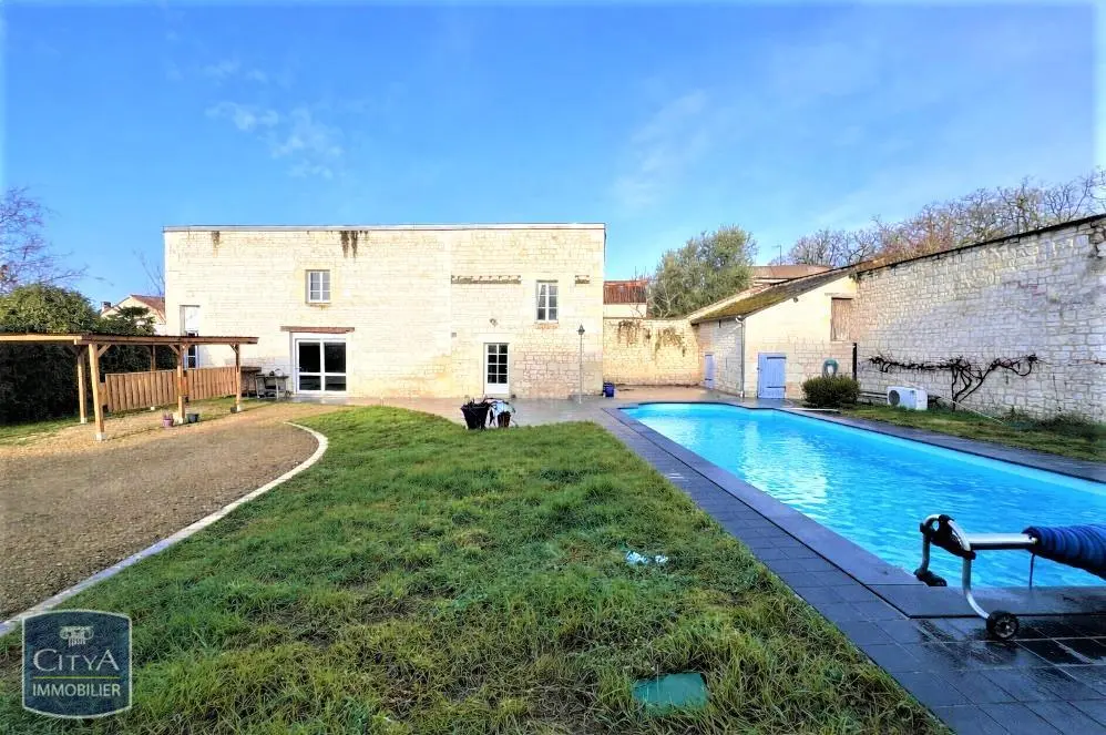 Photo 1 Maison 4 pièces 123m²