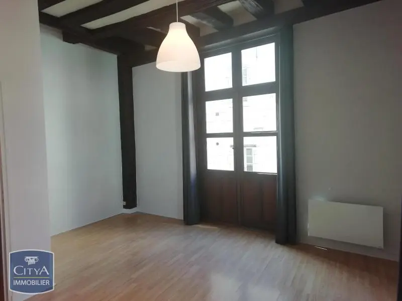 Photo 1 Appartement 1 pièce 34.7m²