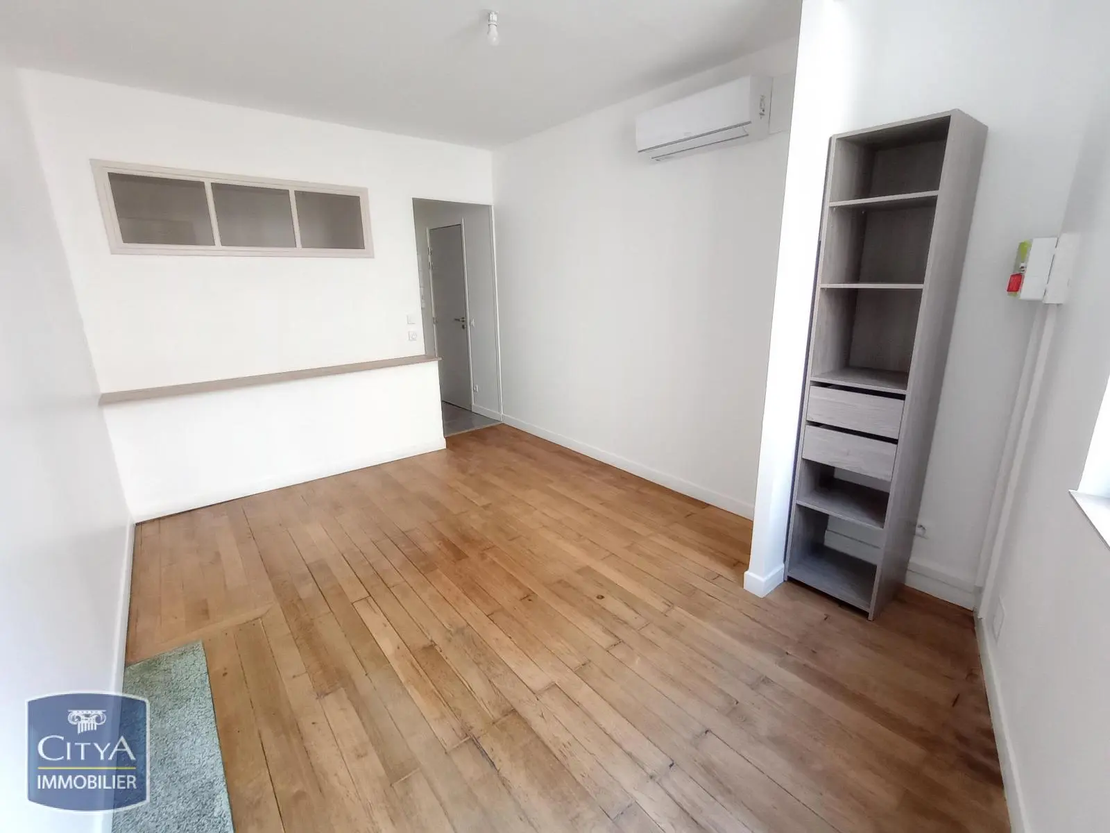 Photo 2 Appartement 1 pièce 28.37m²