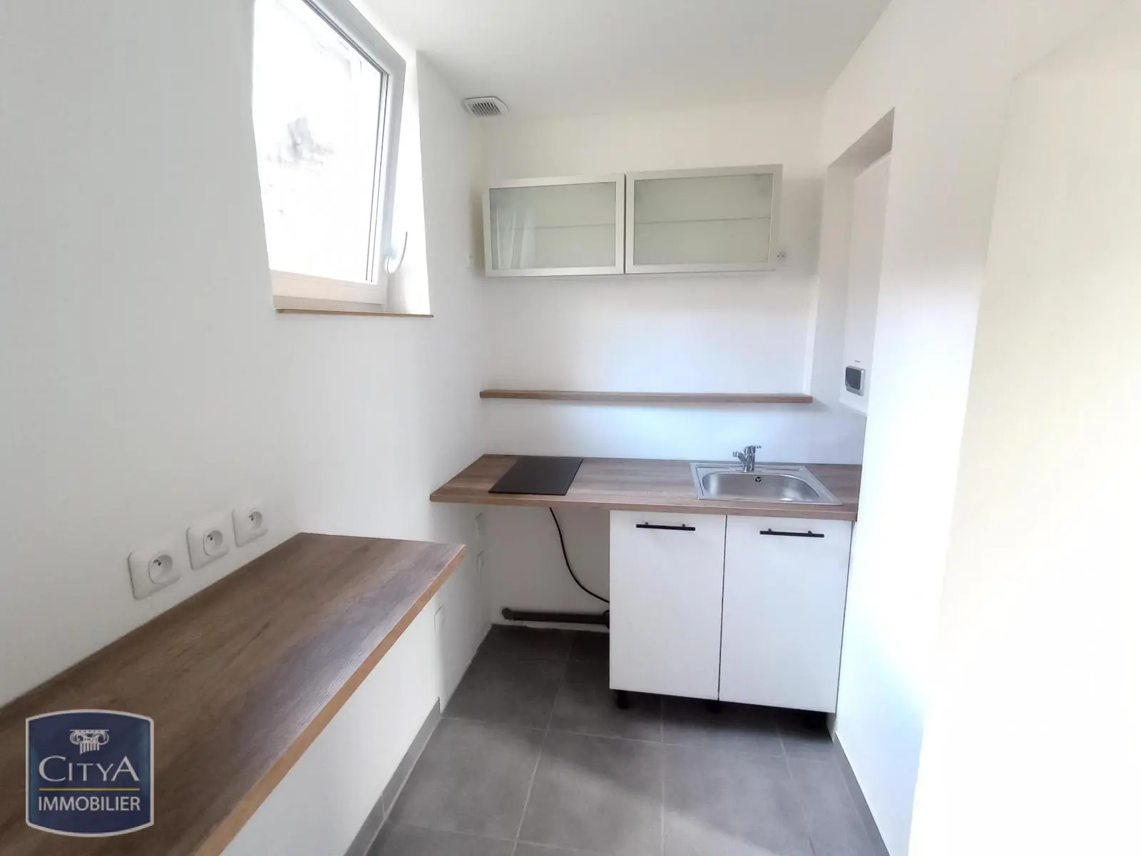 Photo 3 Appartement 1 pièce 28.37m²