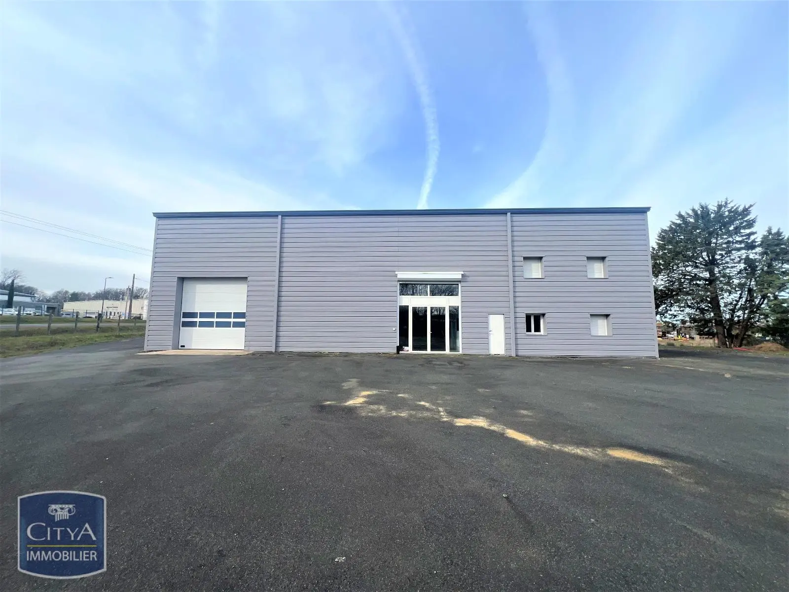 Photo 1 Local Commercial