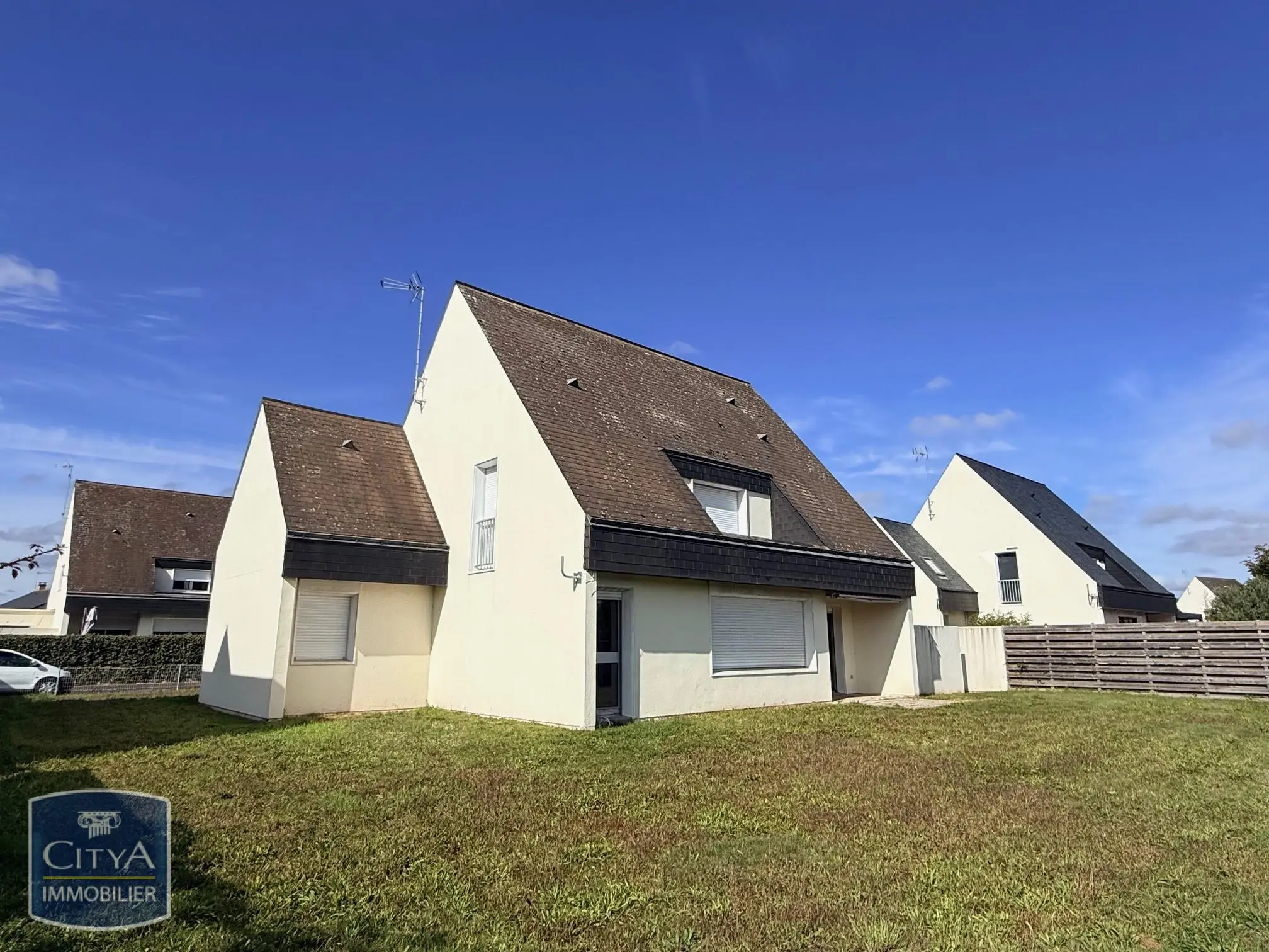 Photo 1 Maison 6 pièces 143m²