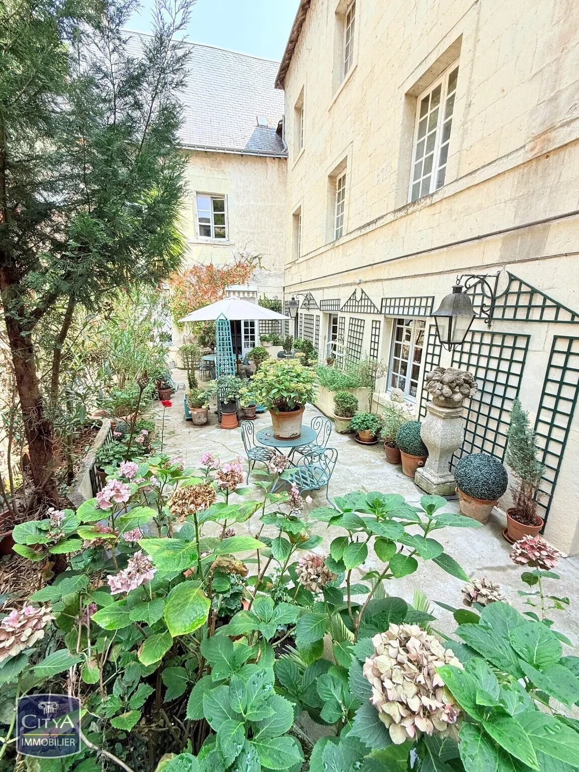 Photo 1 Appartement 7 pièces 240m²
