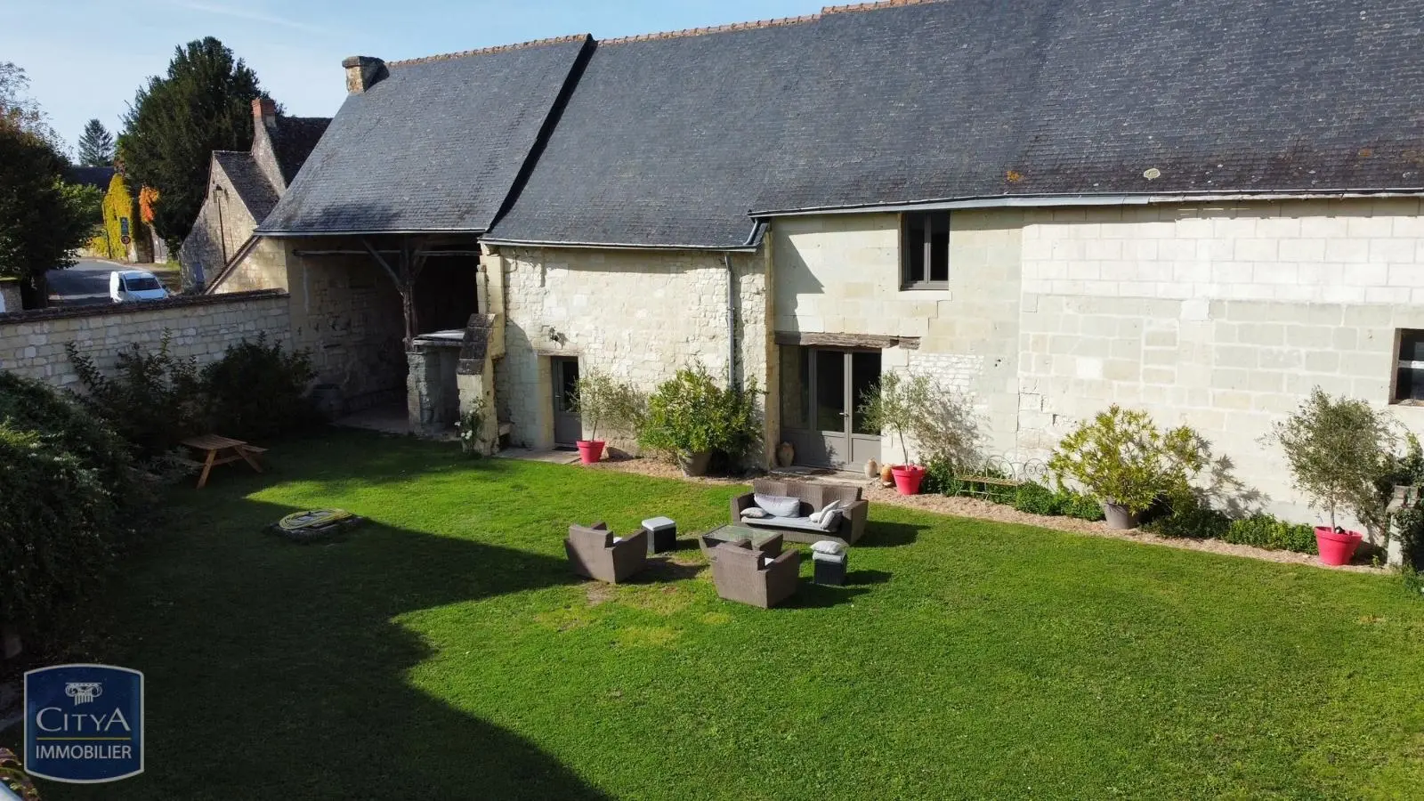 Photo 21 Maison 12 pièces 390m²