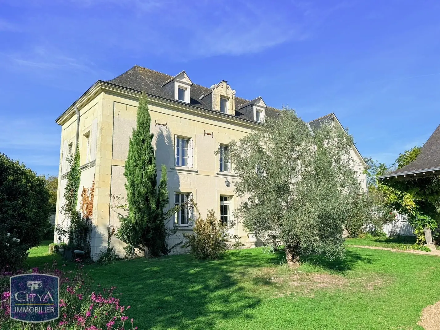 Photo 2 Maison 12 pièces 390m²