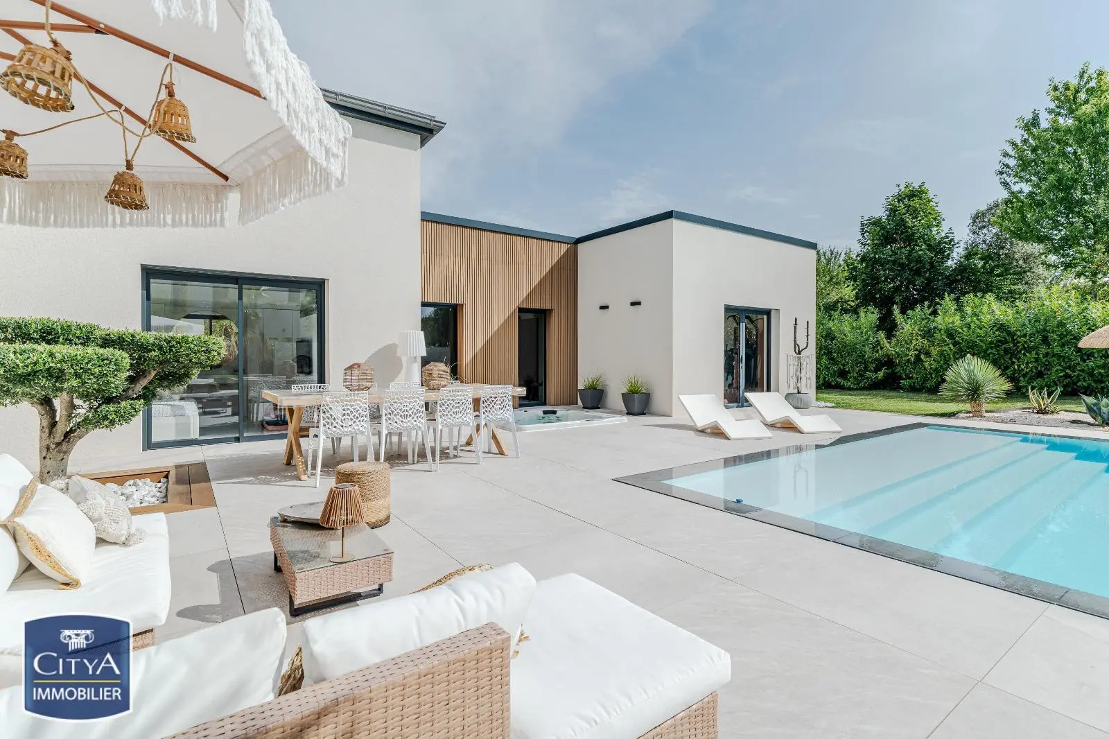 Photo 3 Maison 6 pièces 220m²