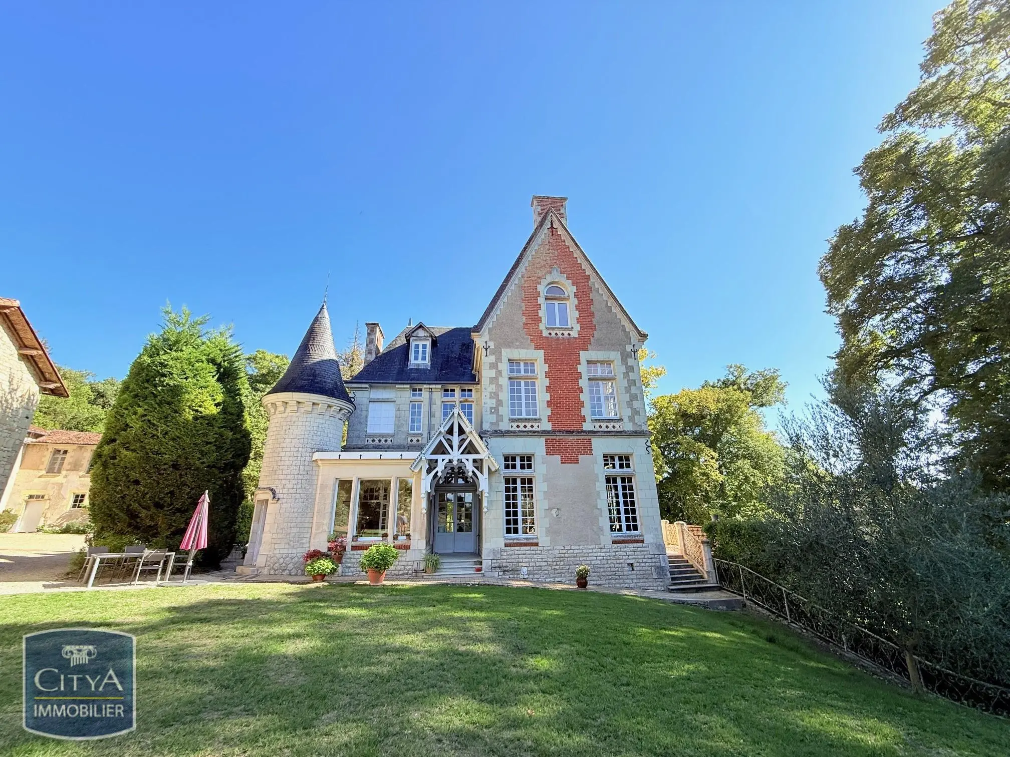 Photo 2 Maison 14 pièces 500m²