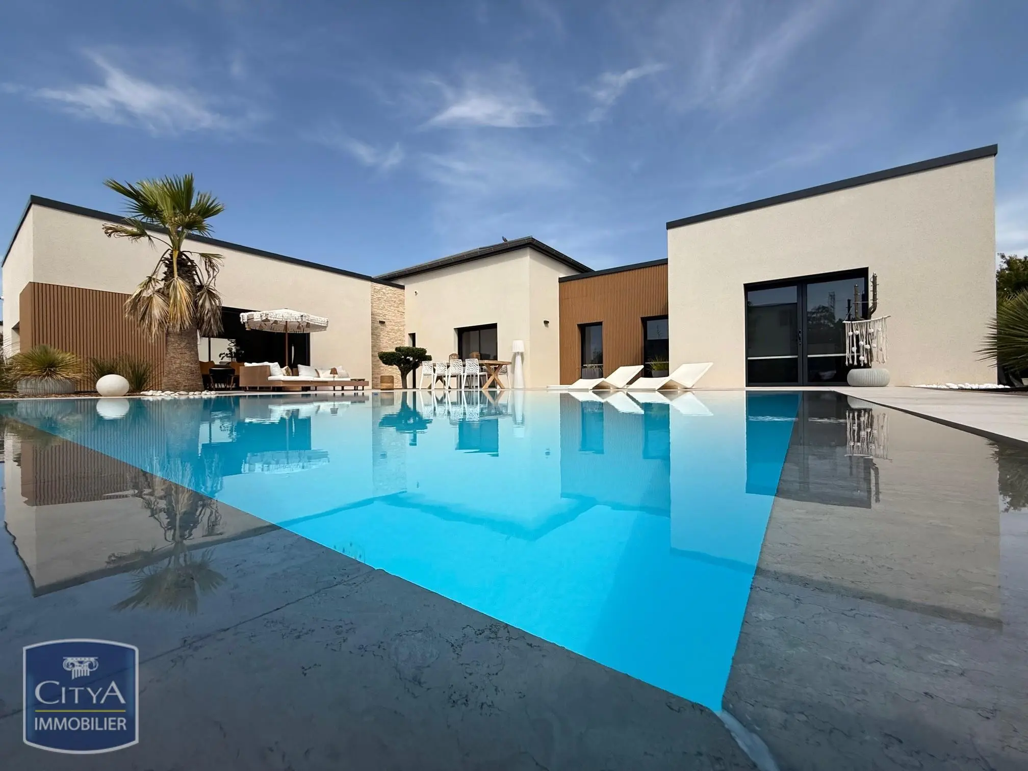 Photo 2 Maison 6 pièces 220m²