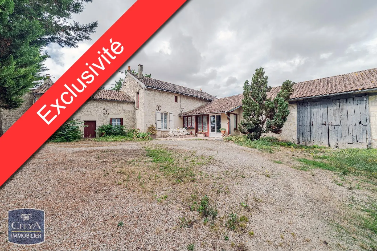 Photo 1 Maison 5 pièces 145m²