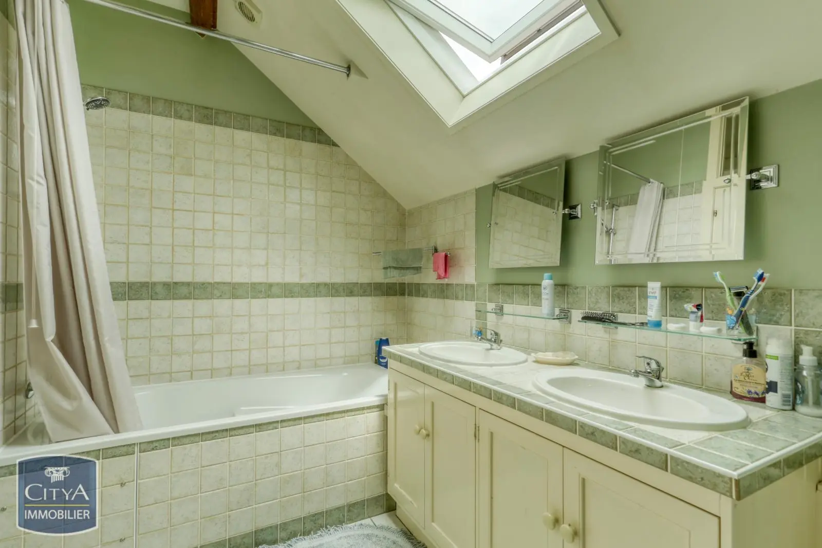 Photo 8 Maison 5 pièces 160m²