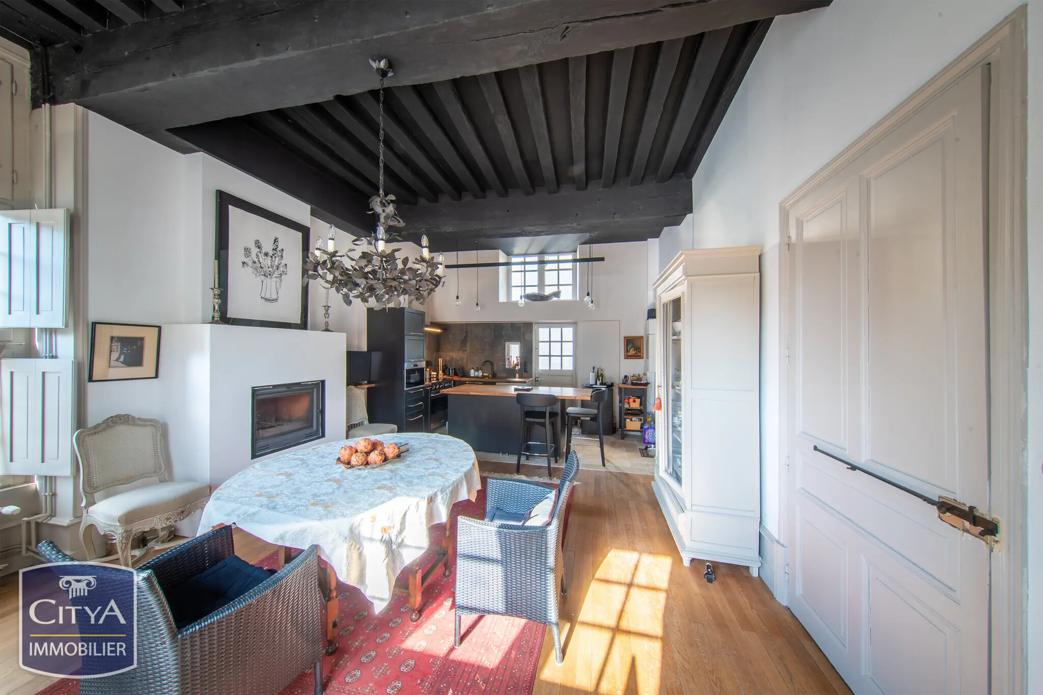 Photo 8 Maison 8 pièces 300m²