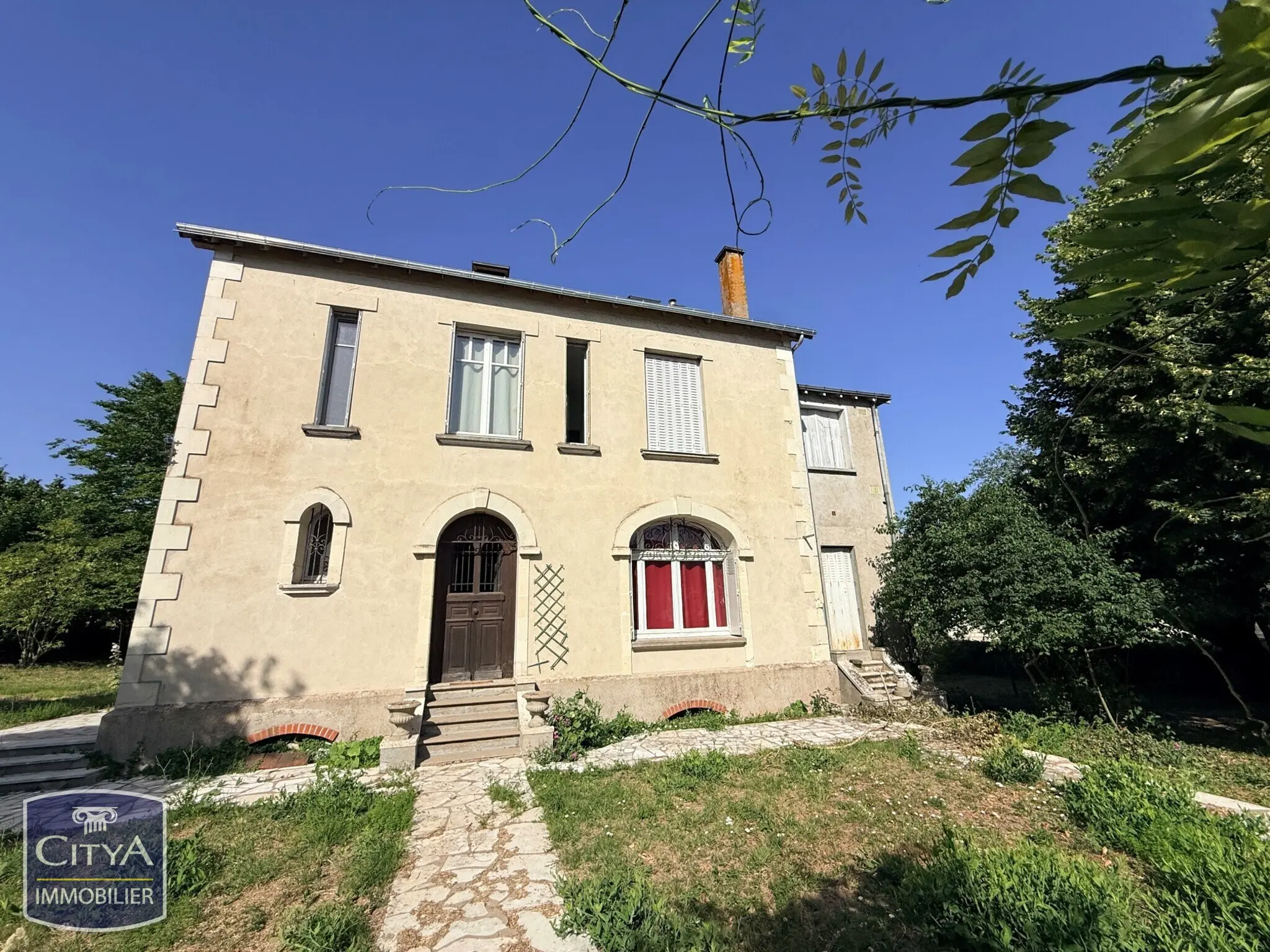 Photo 1 Maison 8 pièces 218m²