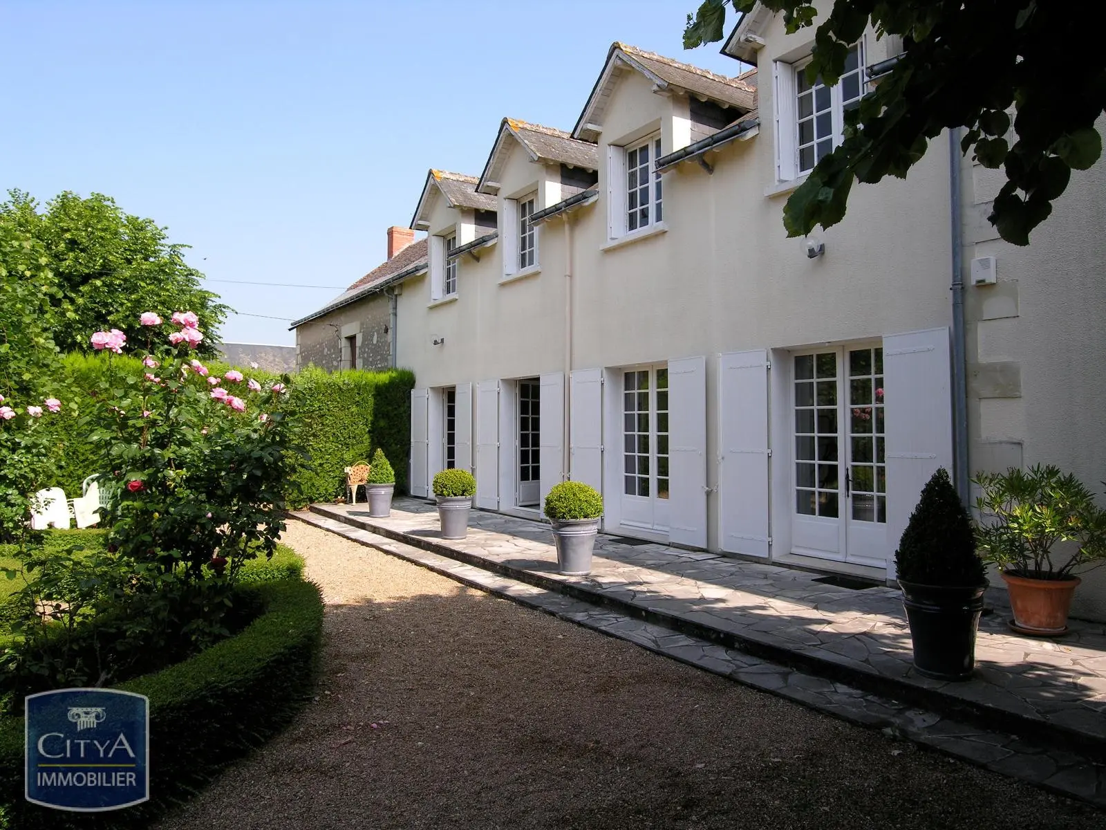Photo 2 Maison 8 pièces 265m²