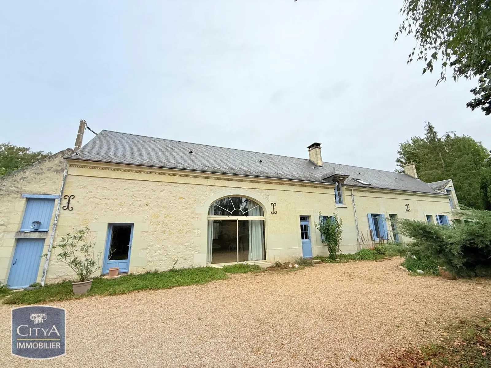 Photo 1 Maison 5 pièces 230m²