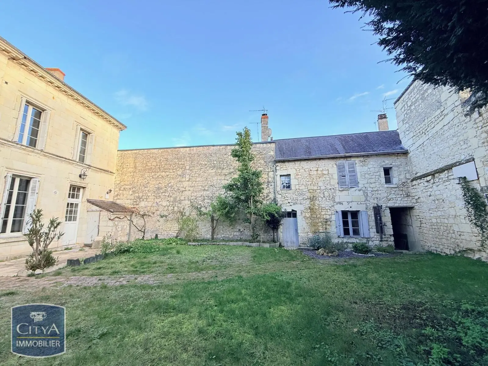 Photo 14 Maison 8 pièces 270m²