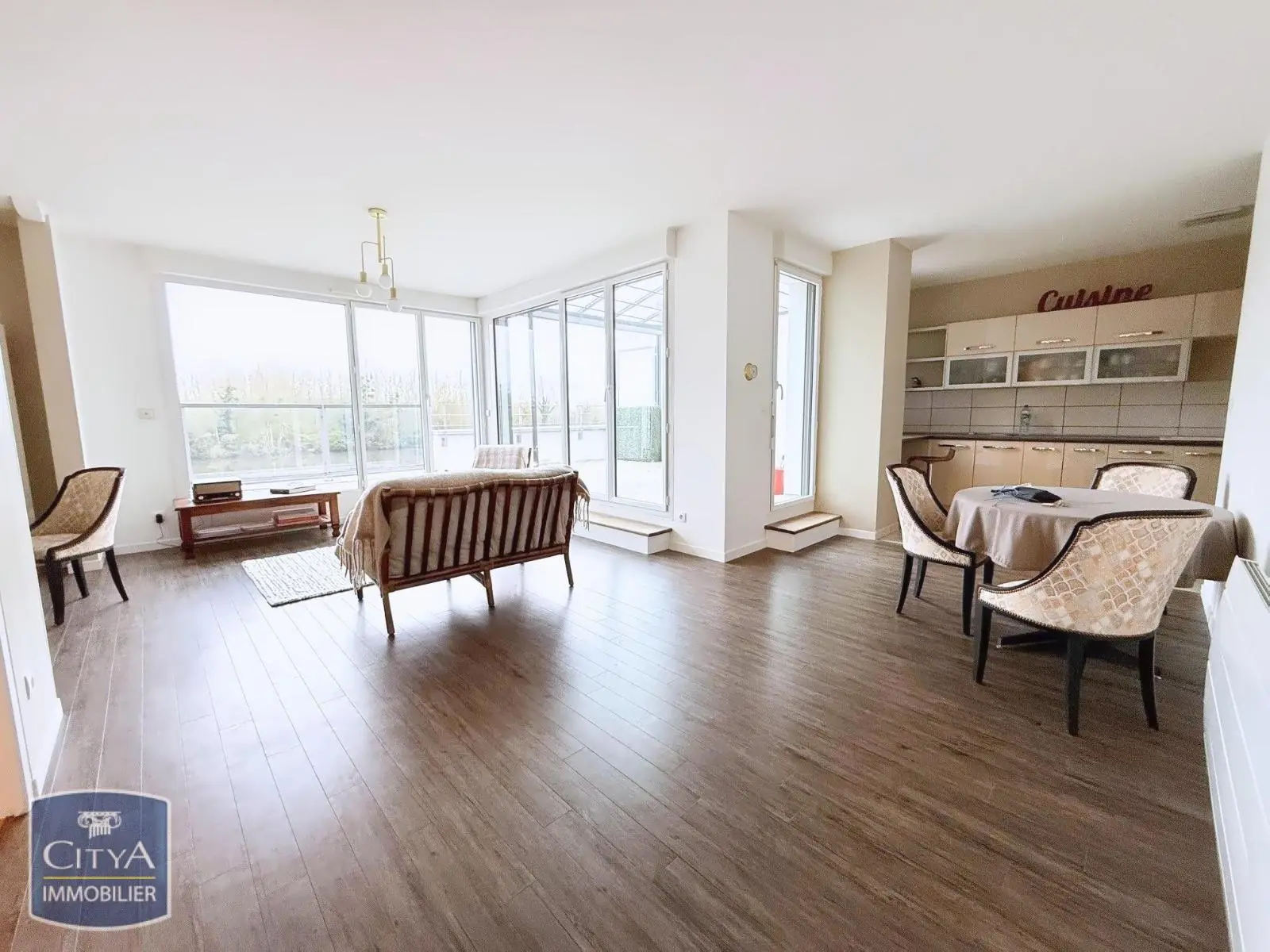 Photo 3 Appartement 5 pièces 122m²