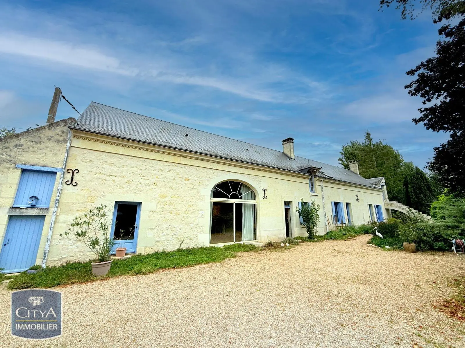 Photo 1 Maison 5 pièces 230m²