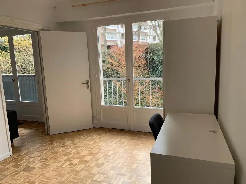 A LOUER T5 MEUBLE AVEC BALCON ANGERS