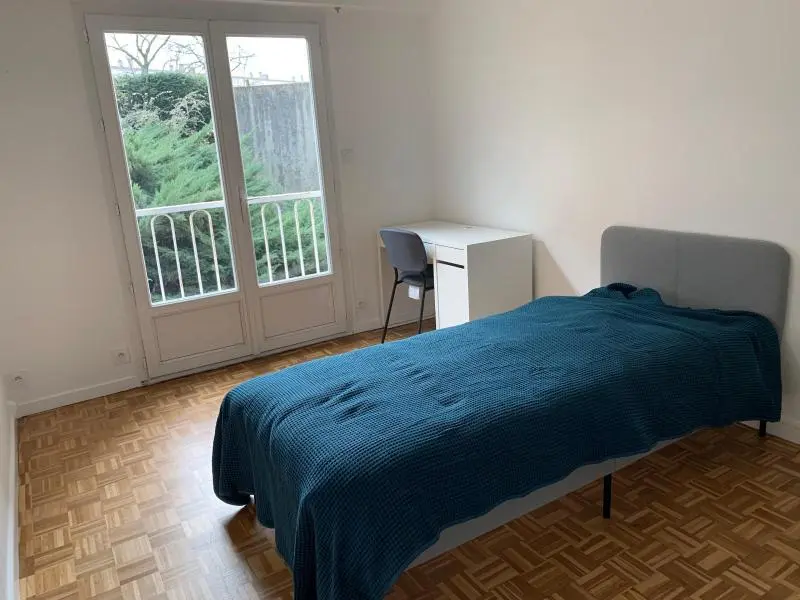 A LOUER T5 MEUBLE AVEC BALCON ANGERS