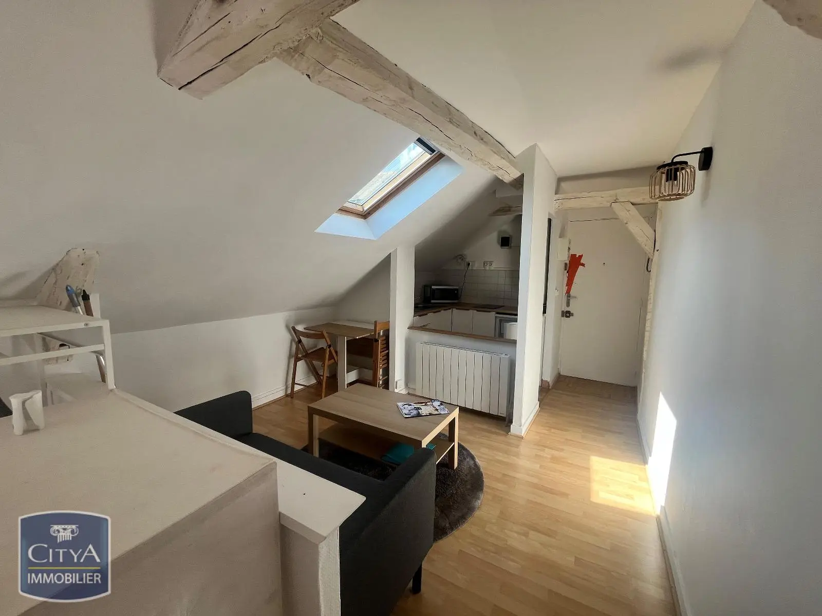 Photo 1 Appartement 1 pièce 15.77m²