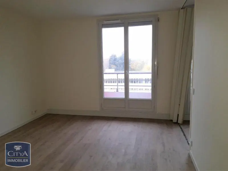 Photo 2 Appartement 1 pièce 31.94m²