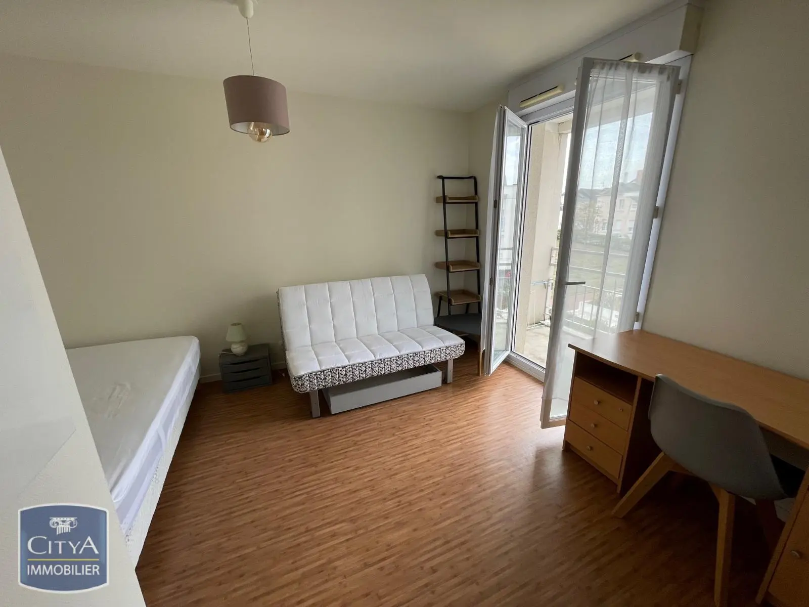 Photo 2 Appartement 1 pièce 23.29m²