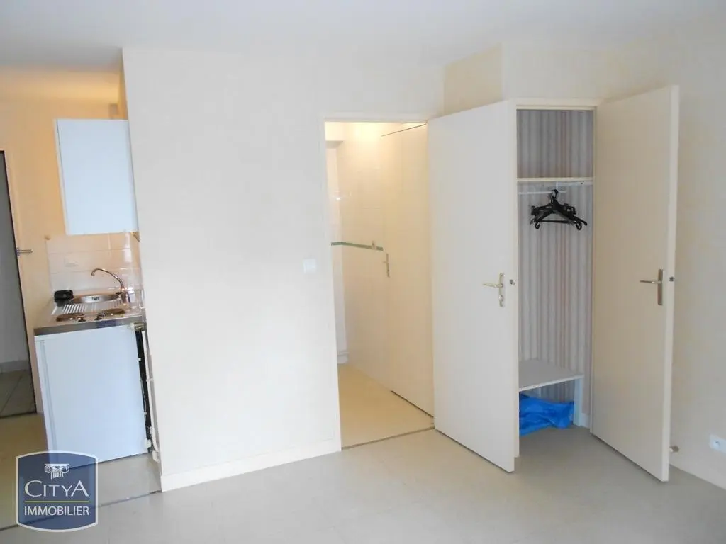 Photo 4 Appartement 1 pièce 22.76m²