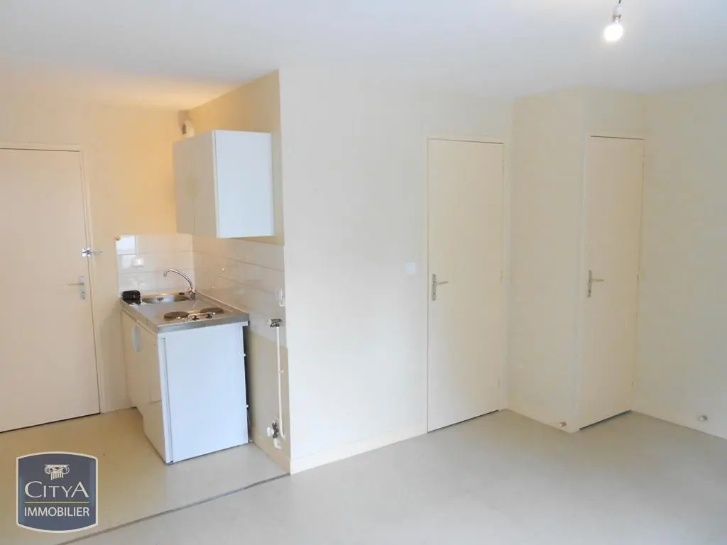 Photo 1 Appartement 1 pièce 22.76m²