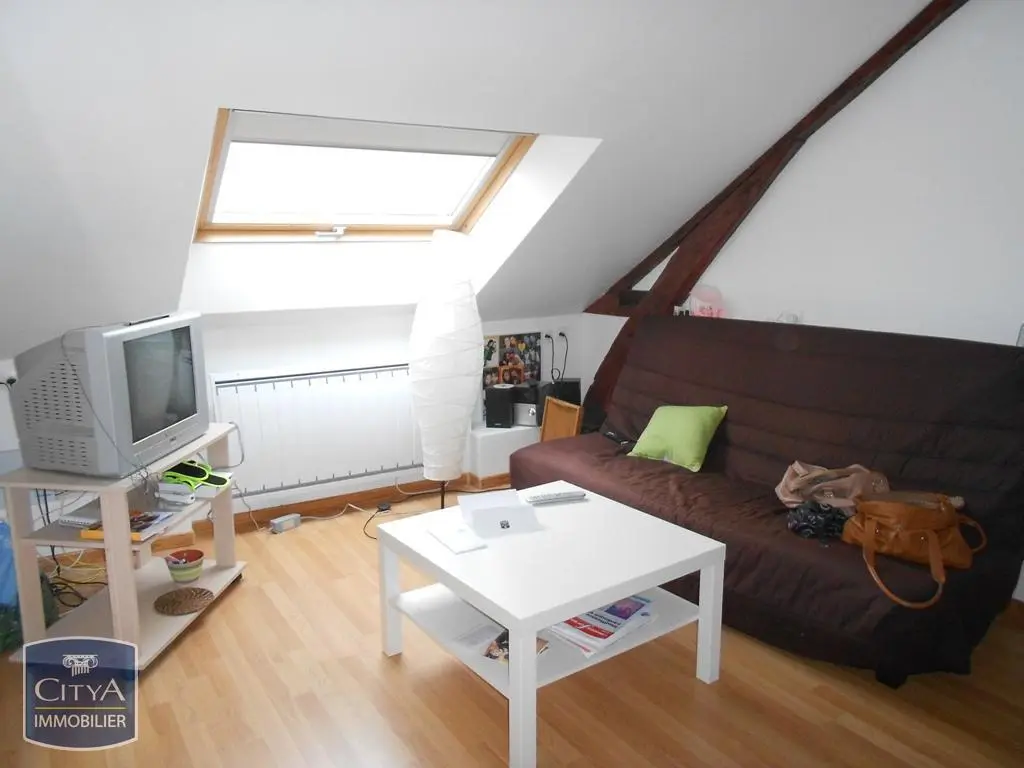 Photo 1 Appartement 1 pièce 21.78m²