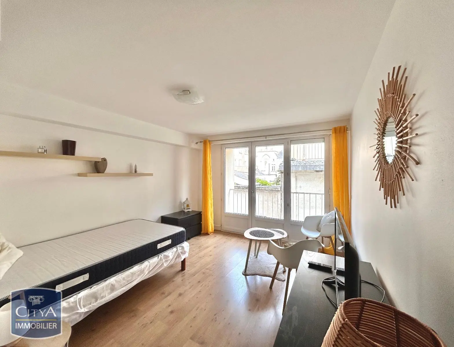 Photo 1 Appartement 1 pièce 27.86m²