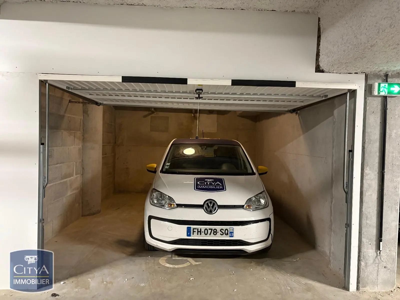 Photo 1 Parking