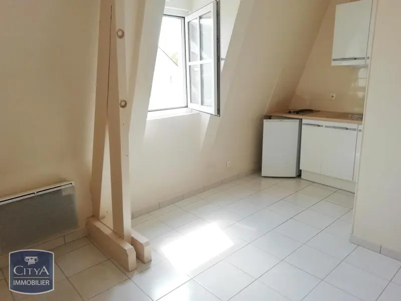 Photo 1 Appartement 1 pièce 15.77m²