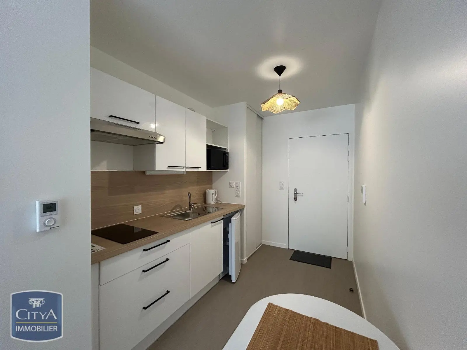 Photo 1 Appartement 1 pièce 28.18m²