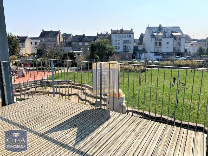 A LOUER - T2 - MEUBLÉ - SECTEUR GARE