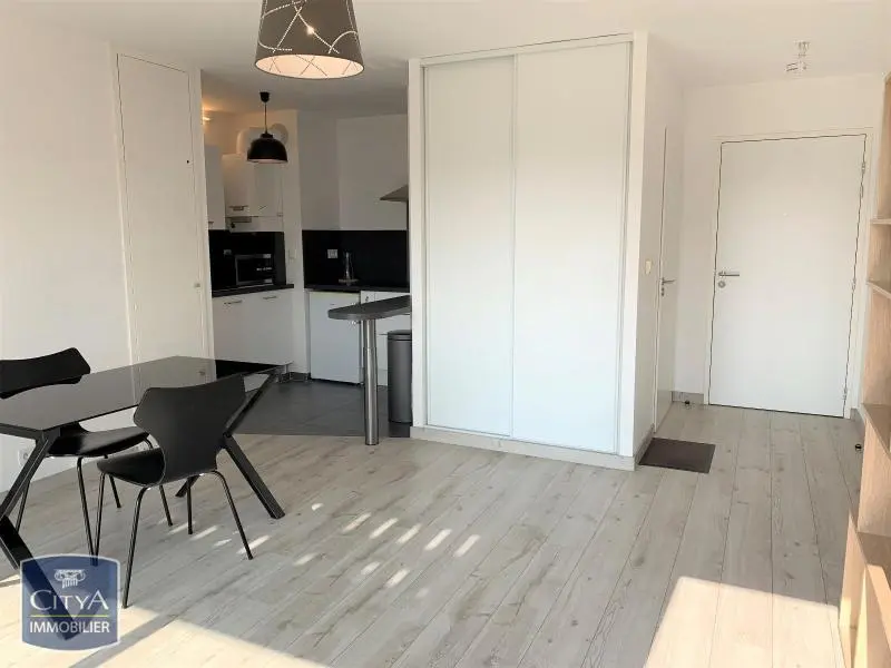 A LOUER - T2 - MEUBLÉ - SECTEUR GARE