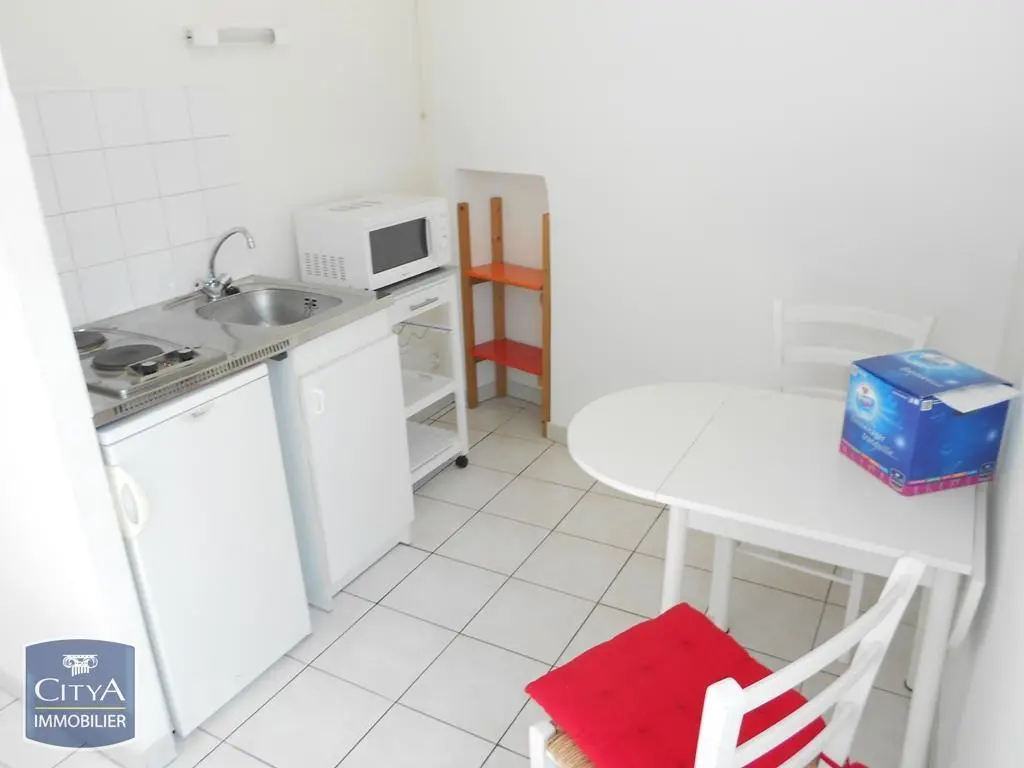 Photo 2 Appartement 1 pièce 17.06m²