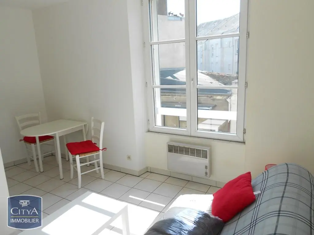 Photo 1 Appartement 1 pièce 17.06m²