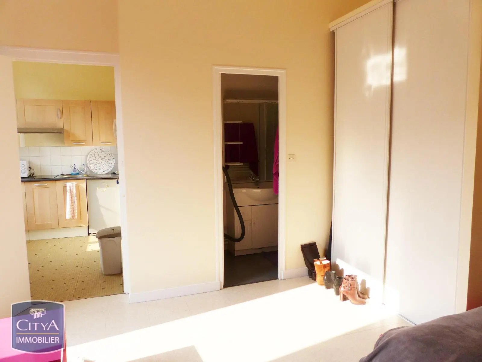 Photo 2 Appartement 1 pièce 27.18m²