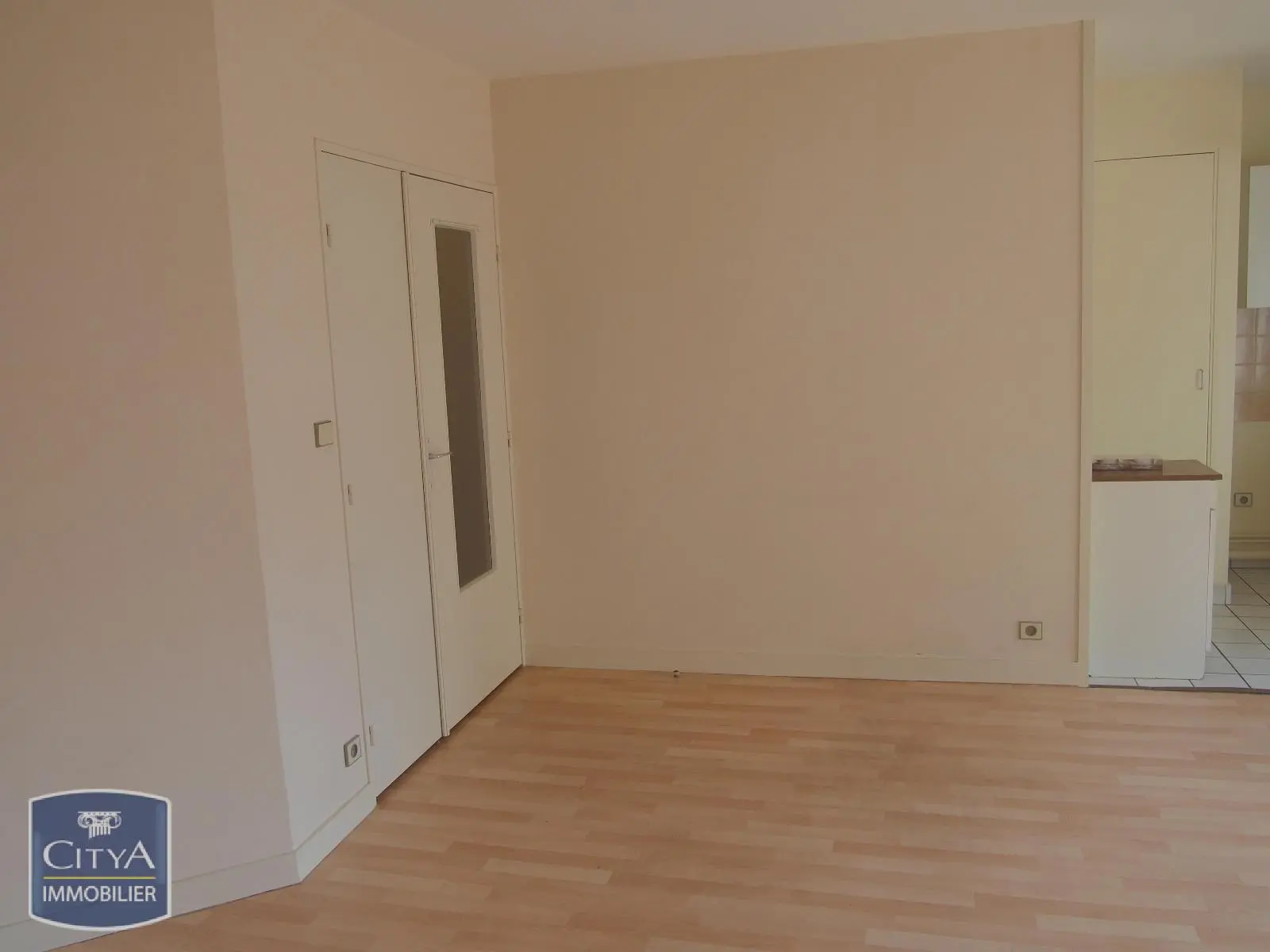 Photo 2 Appartement 1 pièce 31.53m²