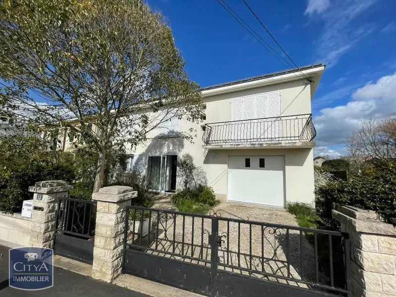Photo 1 Maison 5 pièces 107.83m²