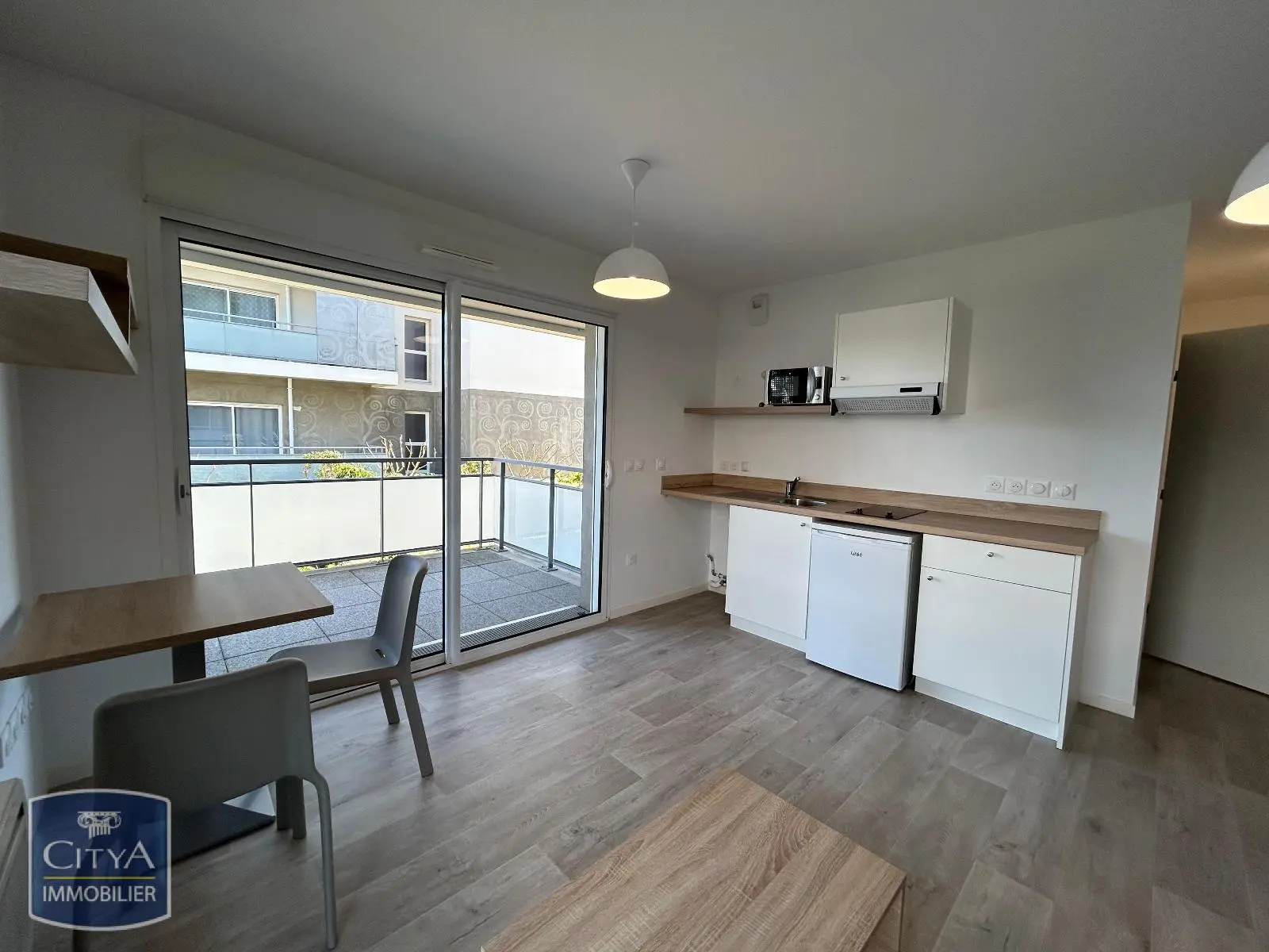 Photo 2 Appartement 1 pièce 23.63m²