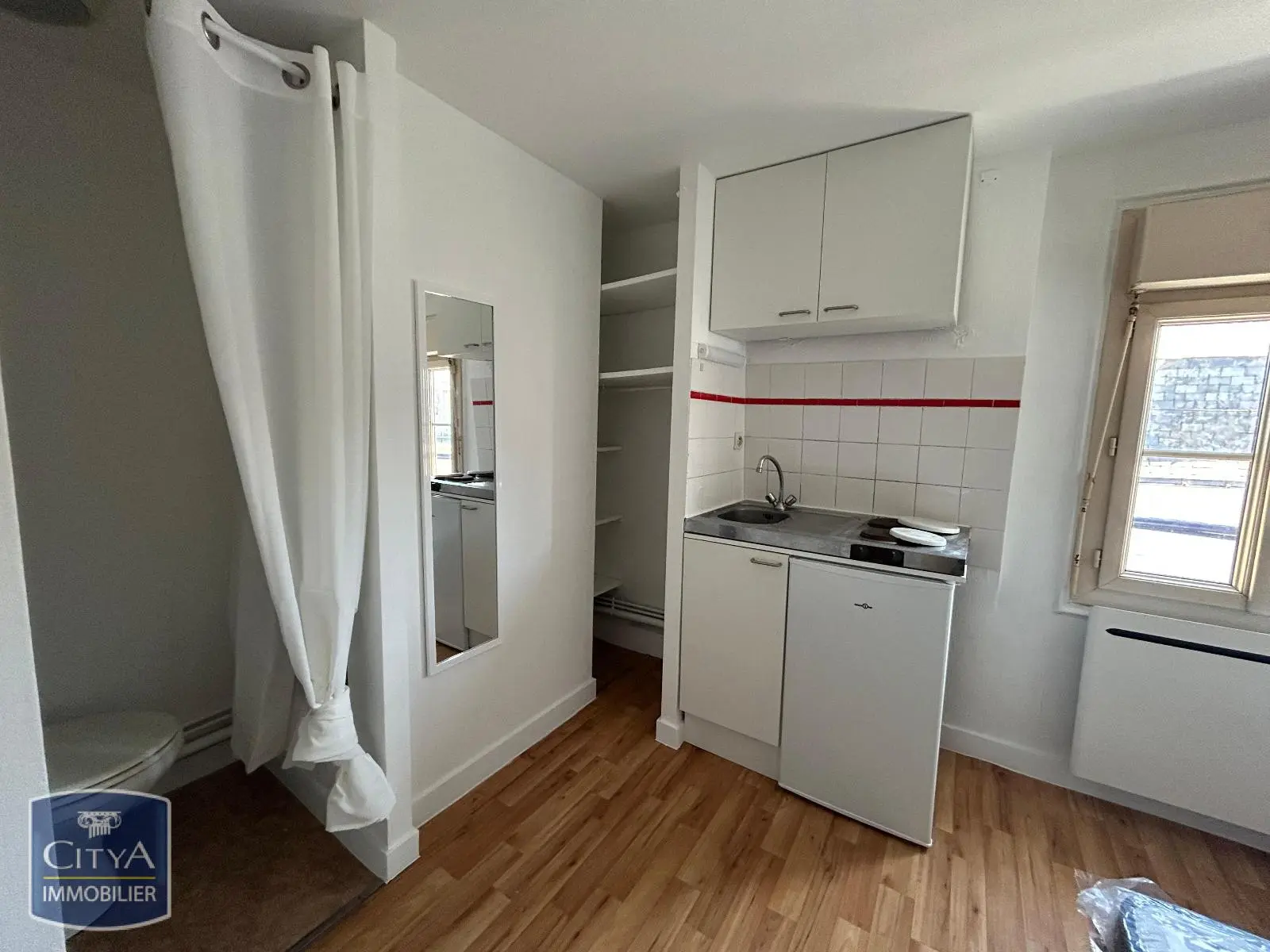 Photo 2 Appartement 1 pièce 9.11m²