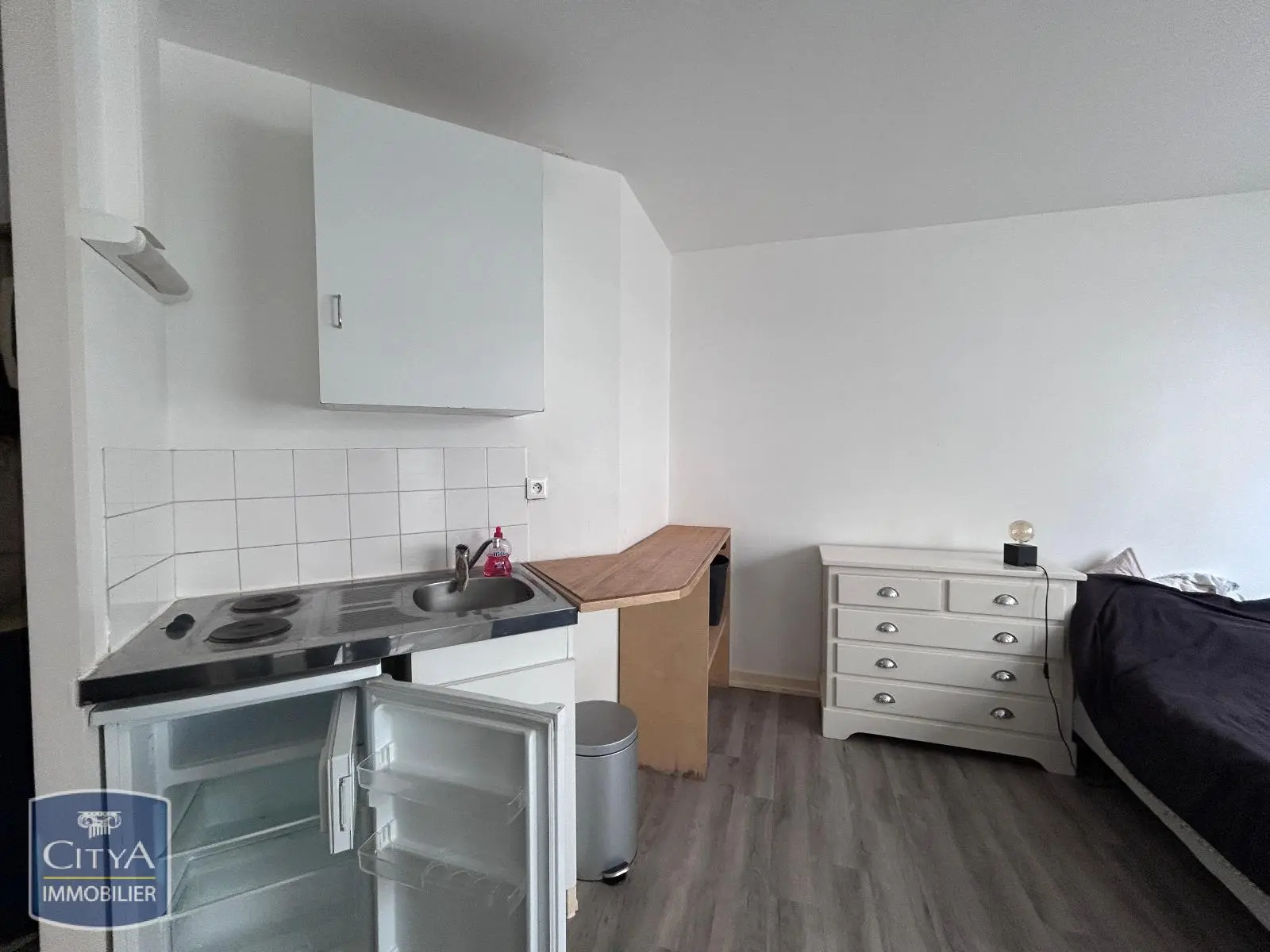 Photo 2 Appartement 1 pièce 23.11m²