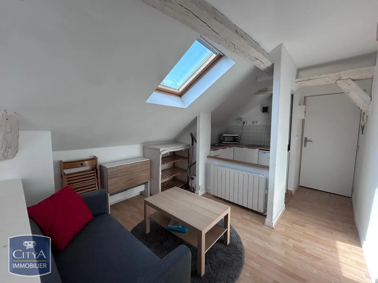 Photo 2 Appartement 1 pièce 15.77m²