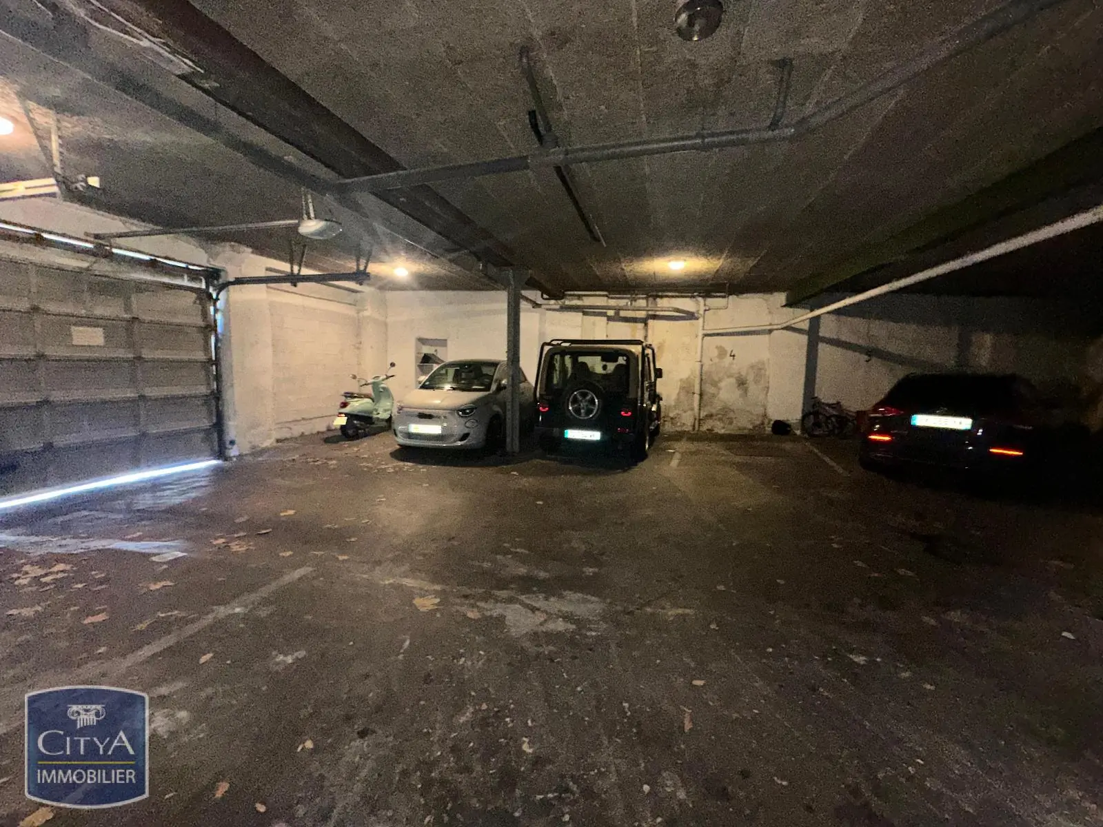 Photo 1 Parking 9m²