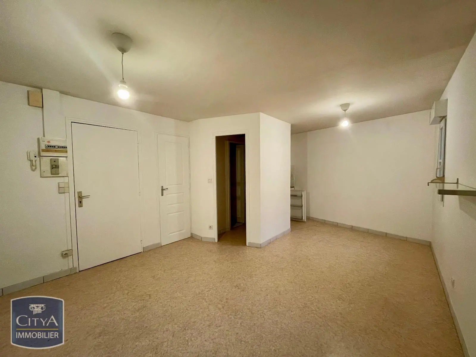 Photo 1 Appartement 1 pièce 23.62m²