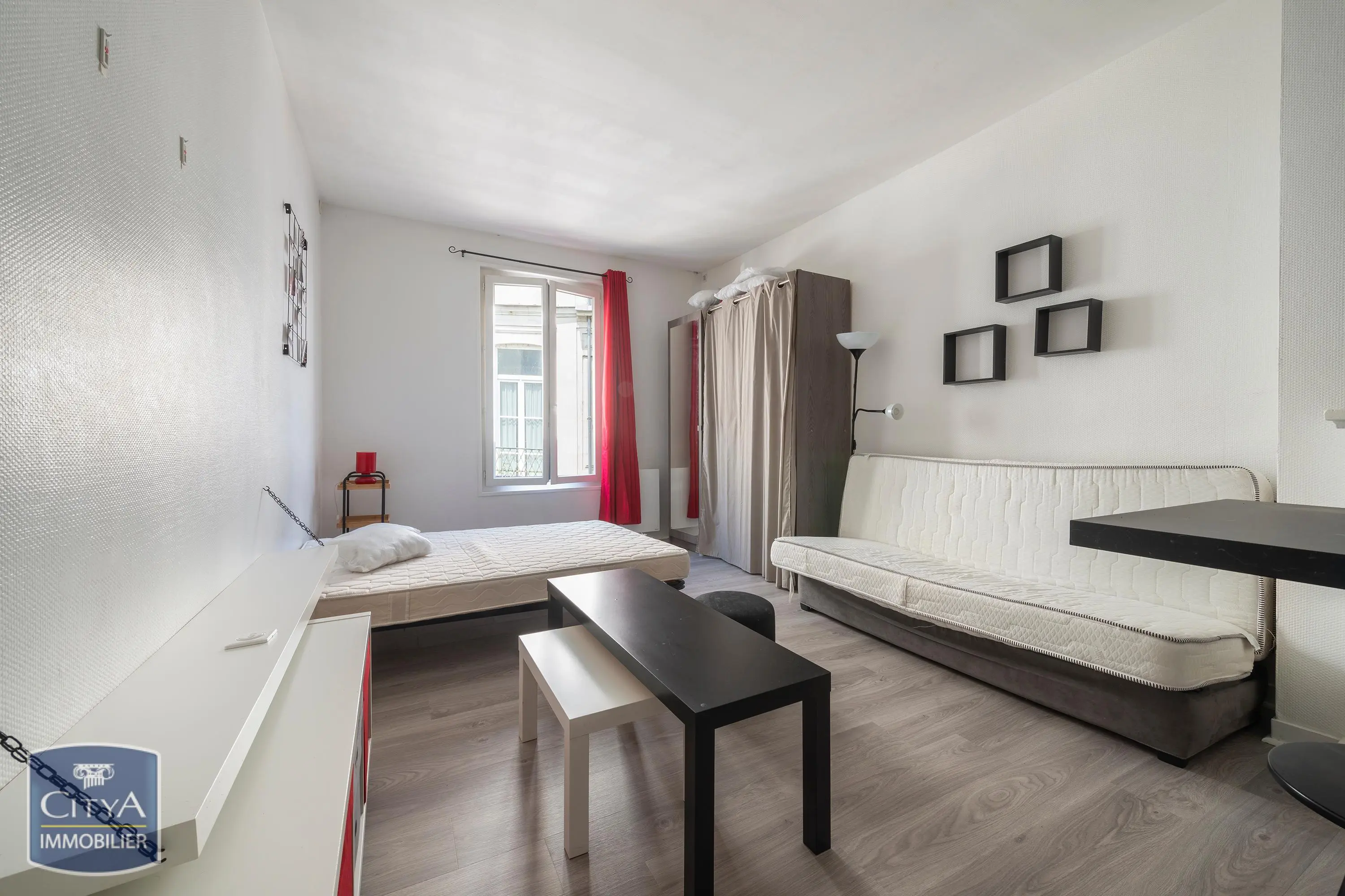 Photo 2 Appartement 1 pièce 27.35m²