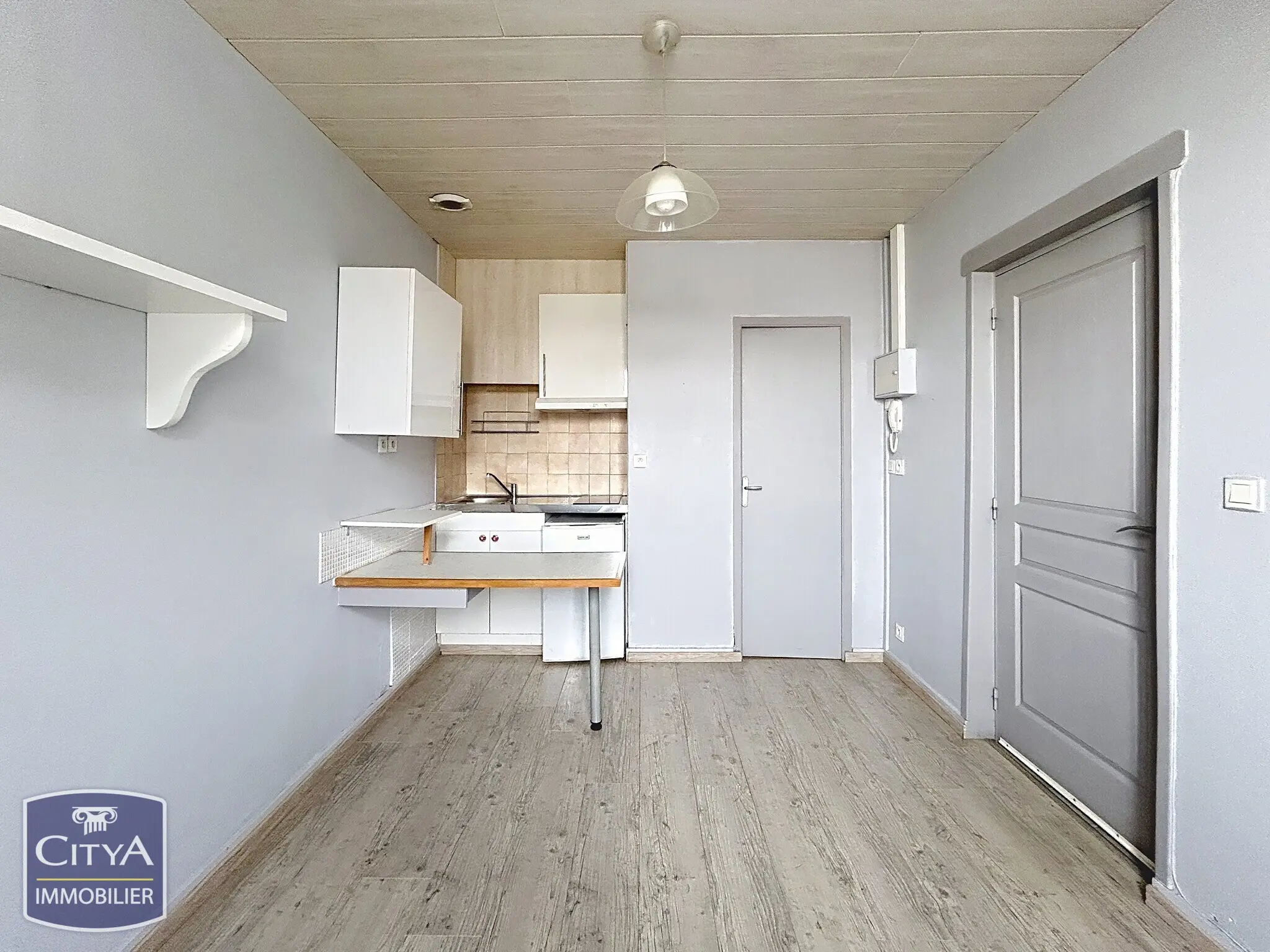 Photo 1 Appartement 1 pièce 23.8m²